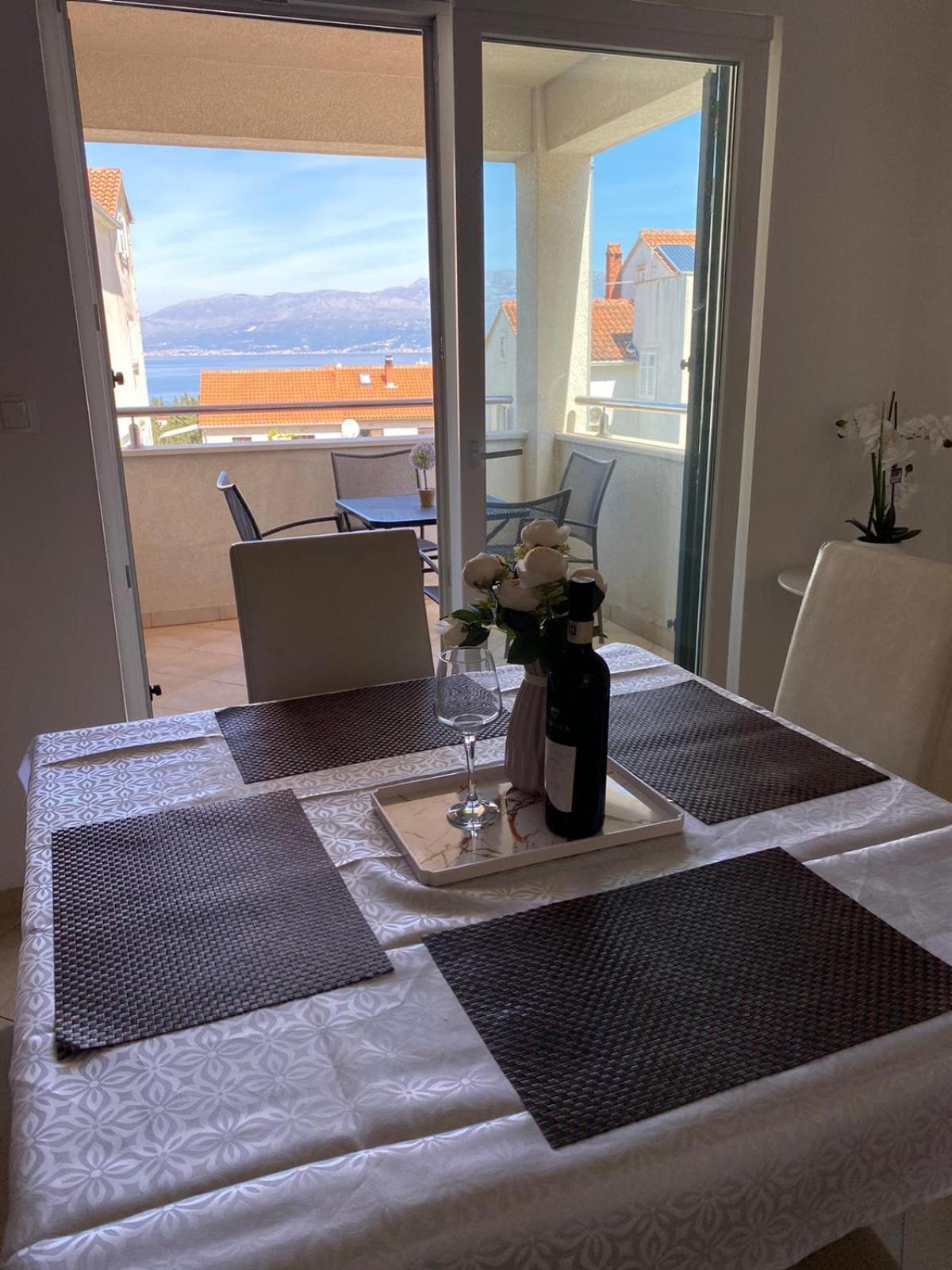 Apartmani Adriatica Supetar Exterior foto
